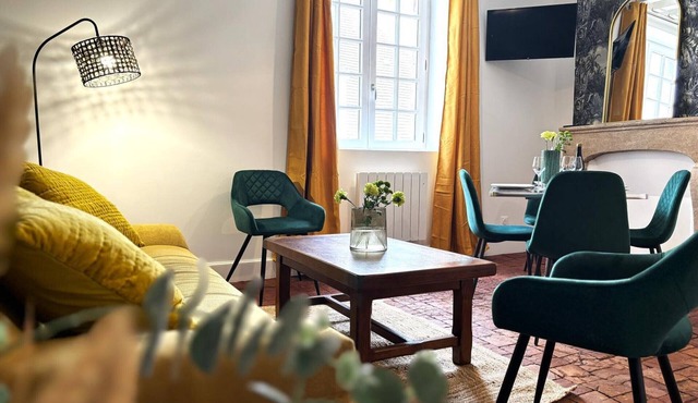 Historic Duplex Apartment in the Heart of Moulins - Modern Comfort and Character