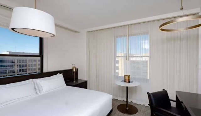 Historic Elegance in Downtown Des Moines Surrounded by Events and Attractions