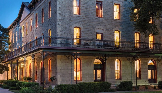 Historic Elgin Hotel