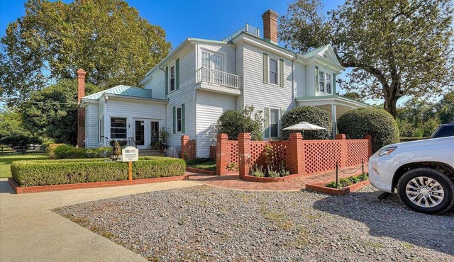 Historic Estate with Cottages, Pool & Private Event Grounds