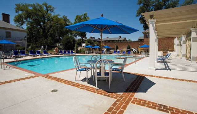 Historic Experience! 2 Units | 3 Pools + Free Parking | Close to Museums