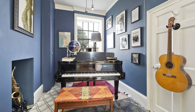 Historic family home near Hampstead Heath by UnderTheDoormat