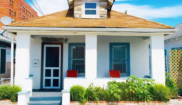 Historic Far Rockaway Beach Bungalow Next To Boardwalk