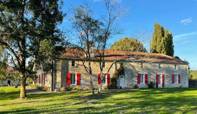 Historic farm new large private pool and separate gite