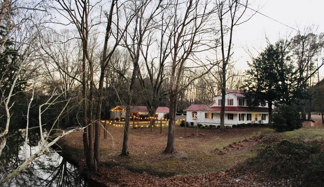 Historic Farmhouse minutes from downtown Milledgeville