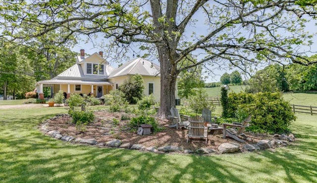 Historic Farmhouse on 20 Acres Near Helen