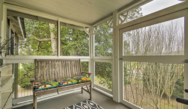 Historic Farmhouse w/Chef's Kitchen Near Wineries