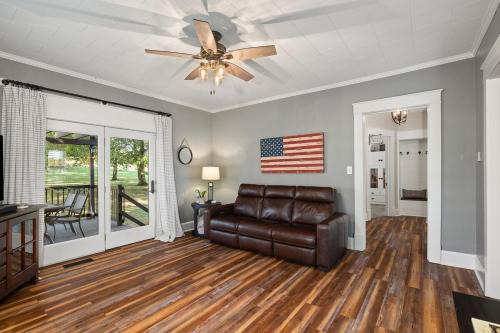 Historic Farmhouse with Pool & Barn