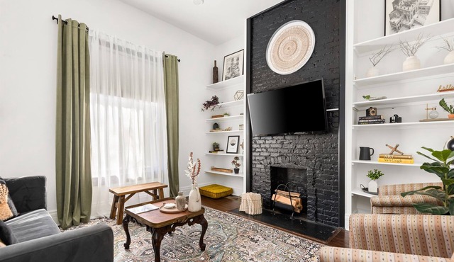 Historic Five Points Cottage | Walkable, King Bed, Pet-Friendly