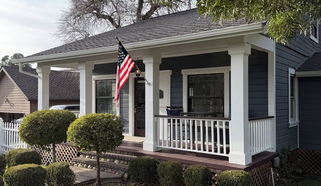 Historic Folsom Craftsman Retreat Pool + Luxury Pool House Walk to Sutter St