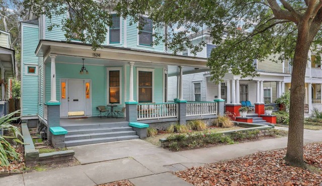 Historic Forsyth Victorian Home | Downtown Savanna