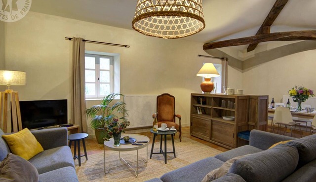 Historic cottage with Wi-Fi and pets allowed in Sainte-Croix-en-Jarez