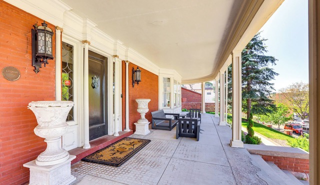 Historic French Consulate! Cap Hill Area, Walkable