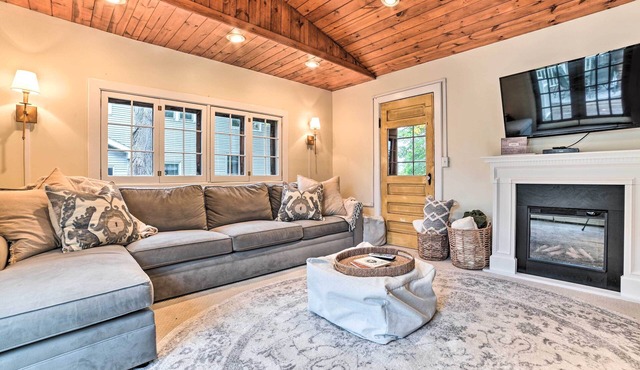 Historic Gaylord Home in Heart of Downtown!