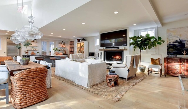 Historic Georgetown , Newly Renovated, open concept, , exquisite