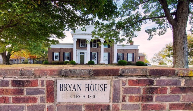 Historic Grand Southern Estate w/pool and 12 acres, just outside Lexington, KY!