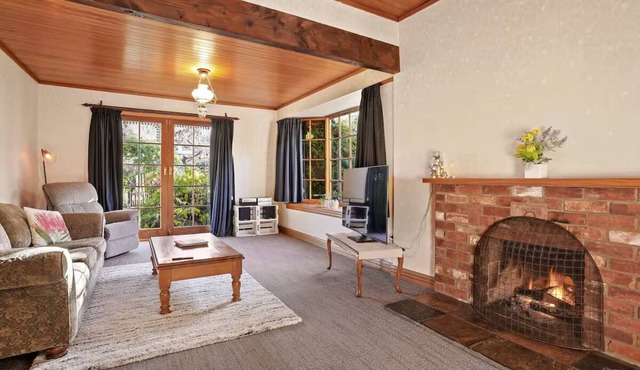 Historic Hanna House - Garden View Studio Room