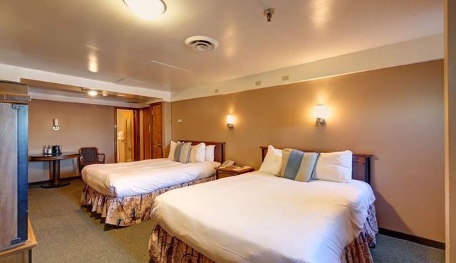 Historic Harbor Haven! Minutes to Long Beach Cruise Terminal, Pets Allowed