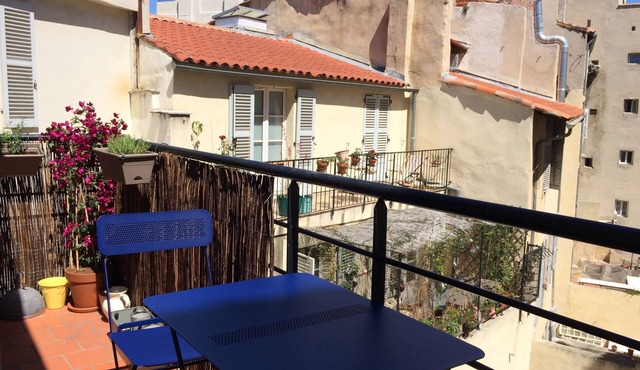 Historic heart of Marseille 2 minutes from the Old Port