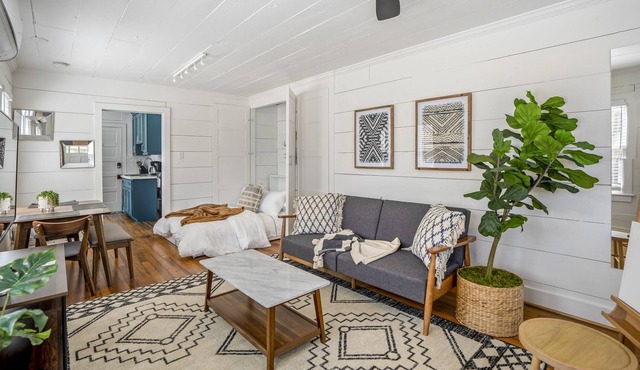 Historic Heights Artist Boho Bungalow
