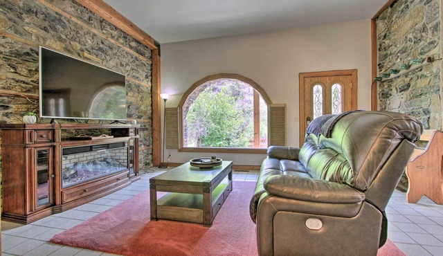 Historic Helena Retreat - Near Dtwn & Mt Helena!