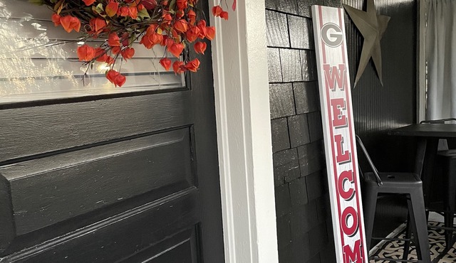 Historic Henderson Ave. - Walk to Sanford Stadium & downtown