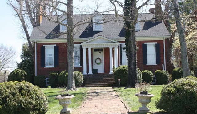 Historic Hideaway 1828 Home 6 FP