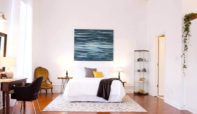 Historic Hideaway with Sauna near the Lake