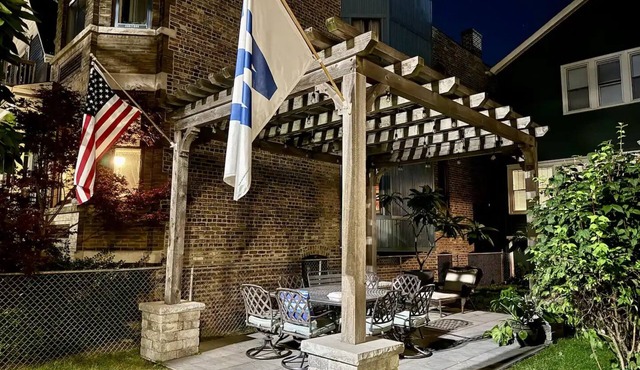 Historic home 1-min walk to Wrigley Field