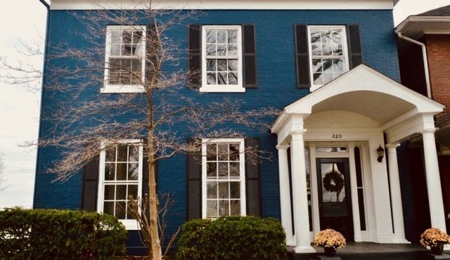 Historic home beautifully restored. Close to riverfront and downtown Hannibal