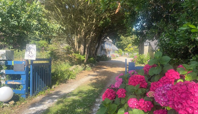 historic home for friends/family:country calm 7km from beaches+ iconic sites