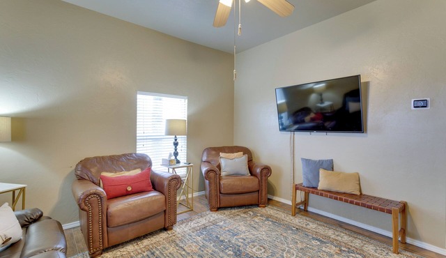 Historic Home Half-Mile to Downtown Guthrie!