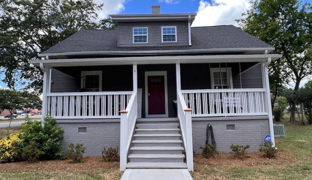 Historic Home in Downtown Greer nShop,Eat & Sleep