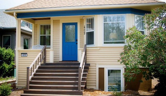 Historic Home Near Downtown & UW