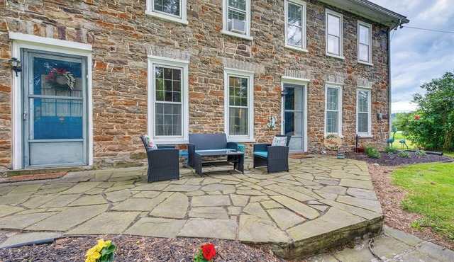 Historic Home on Farm, 15 Mi to Williamsport!