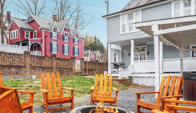 Historic Home w/Sauna, HotTub, Speakeasy & Game Room
