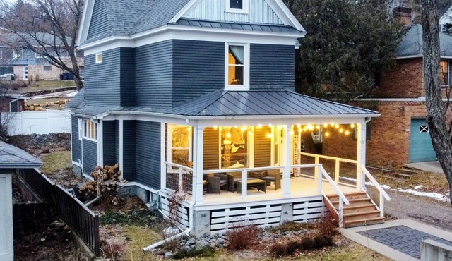 Historic Home w/2 King Beds & FAST Wifi Near Dwntn & Granite Peak Skiing/Hiking