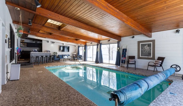 Historic home w/indoor pool on Iconic 8th St