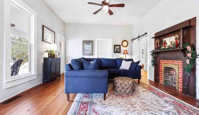 Historic Home Walk to Downtown & Wedding Venues