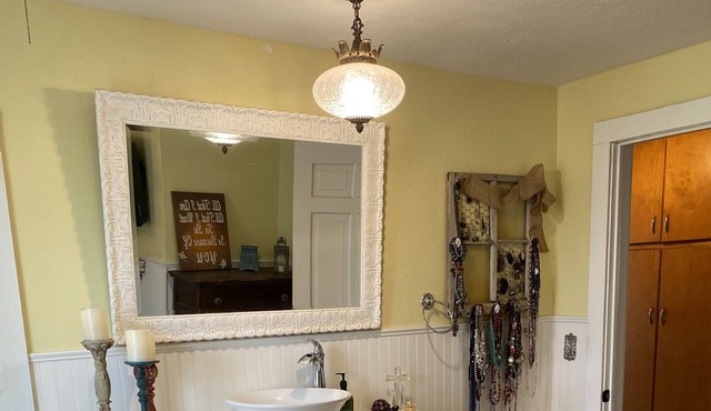 Historic Home with hard wood and charm room for the entire family.