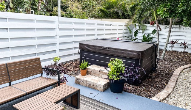 Historic Home with Hot Tub, Steps from Lido Beach - Ringling Cottage