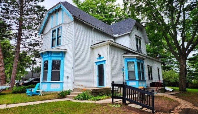 Historic home within short walk to Ausable River and beach on Lake Huron