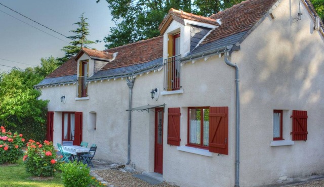 Historic house in Touraine near castles with garden & WiFi