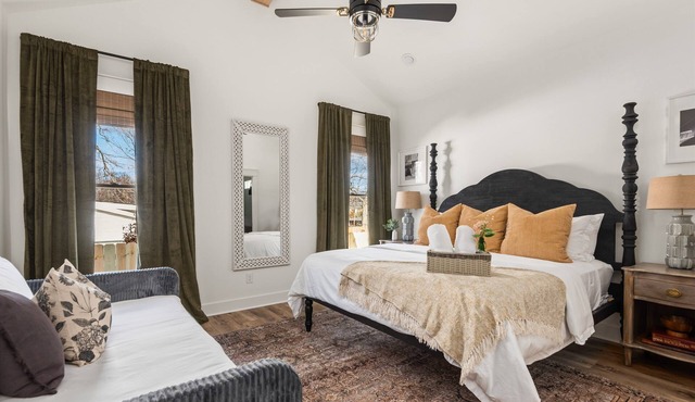 Historic House in Walkable East Nashville + 2.5 Miles to Downtown Nashville