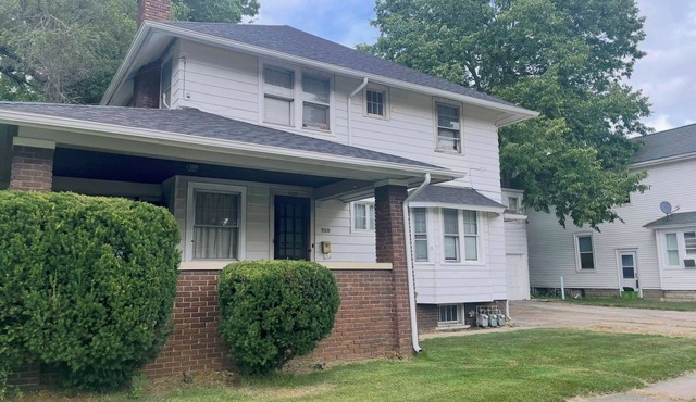 Historic Inn On Holgate Avenue Suite 1n2 BR Queen and Full/Full Kitchen/sleeps 4