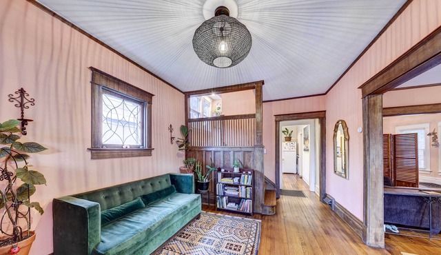 Historic Kansas City Home w/ Yard Near Dtwn!