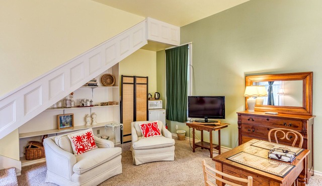 Historic King William Loft | Down Town | Pearl