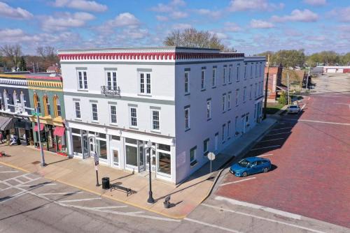 Historic Knox Hotel