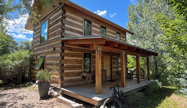 Historic lake cabin in charming Alpine, WY