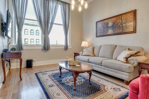 Historic Lebanon Gem: Central Walkable Location!